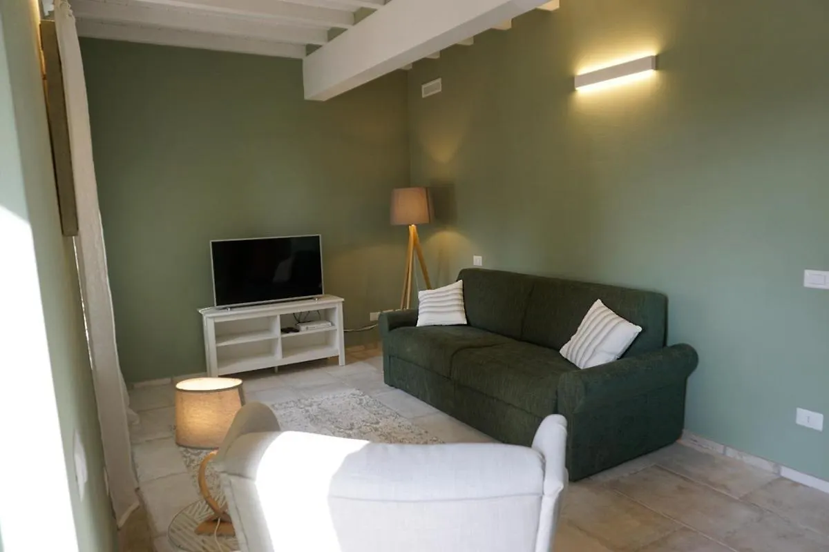 Agriturismo Cheloni Guasticce Italy